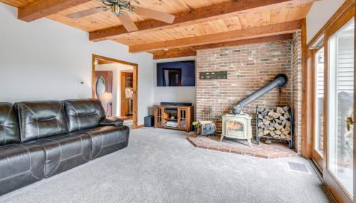 Milton Hidden Gem with Pool, Hot Tub and Fireplace! - Foto 3