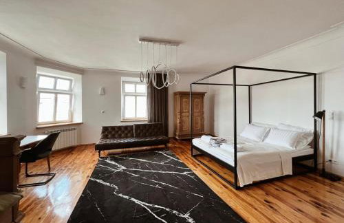 APARTAMENT GRODZKA1, 100 m2 przy przemyskim rynku z widokiem na rynek i panoramę miasta - Foto 27