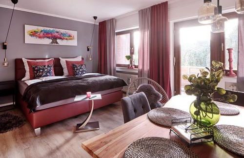 KATARINAS HOUSE mit 2 FeWo stilvoll, gemütlich & zentral Boxspringbett, Parkplatz, Balkon oder Garten - Foto 1