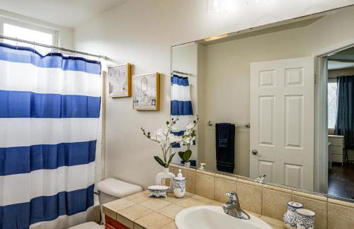 BBQ Ready Home 7 Mi to The Park at River Walk - Photo 33