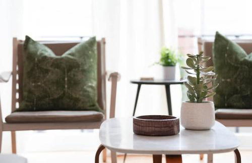 Luxe Townhome Rooftop Hot Tub Parking - Photo 12