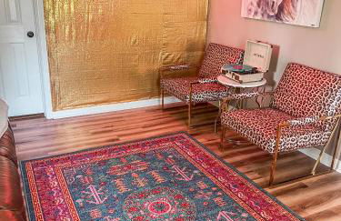 'Queen of the Turf' Walk to Oaklawn Racing and Gaming - Foto 1