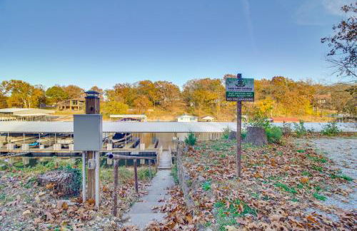 Deck and Boat Dock Lakefront Cabin in Eucha! - Foto 22