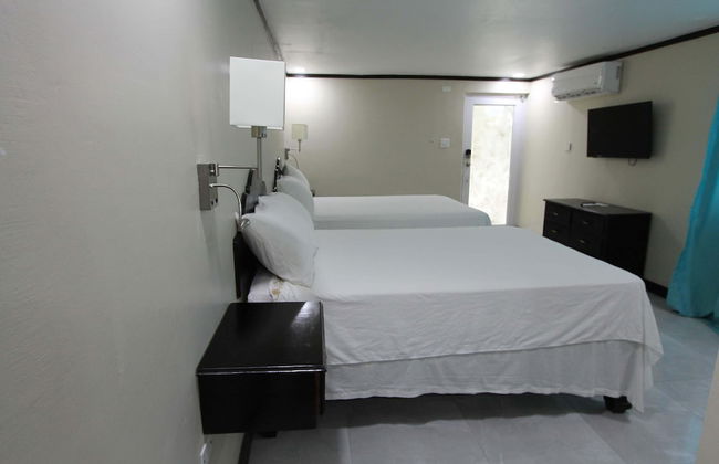 Sand and Blue Seas - Photo 12