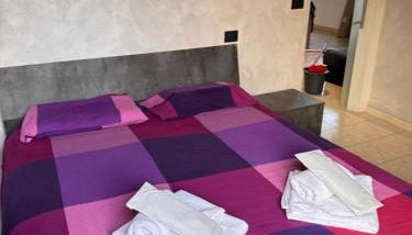 "Coccole nel borgo" 2min to outlet apartment with terrace - Foto 2