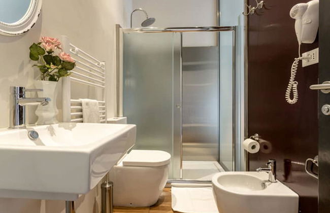 Vacanze Romane Rooms - Photo 30