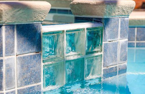 Large Home-Private Pool, Spa, and Pet Friendly Sleeps 12 - Foto 14