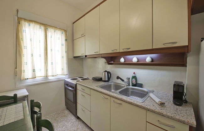 Alemar in Kalithea With 1 Bedrooms and 1 Bathrooms - Foto 6