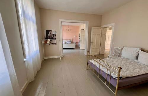 Beautiful apartment in a historic villa - Photo 28