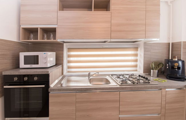 Thomas Apartments - Photo 20