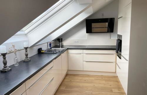 Moderne Unterkunft mit 5 Betten in Pfaffenhofen-Baden-Württemberg - Foto 5