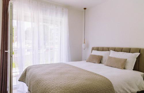 Brand New & Comfort Apartment L & L ,free parking + close to beach - Photo 11