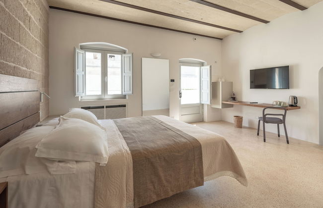 Donna Domenica Boutique Suites - Photo 6