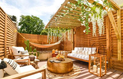 The Majestic Garden Suite - Photo 24