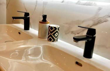 Premium Comfort-2 Suites-Part-Dieu-Parking-Netflix - Photo 7