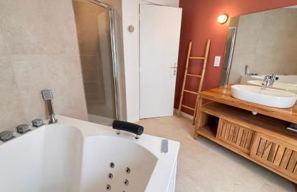 L'Evasion Bretonne - Superbe T3 - Centre Ville - Balnéo - Photo 4