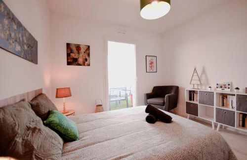 Lumimizan- Spacieux, grand balcon, wifi, lac et plage - Foto 22