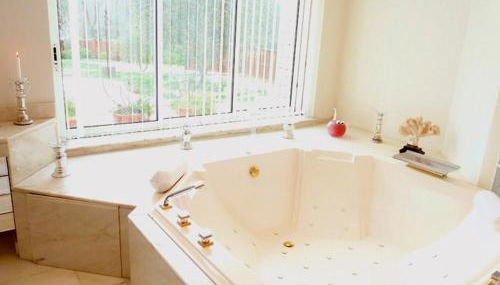 Luxurious private 100sqm studio with infinity pool - Foto 4