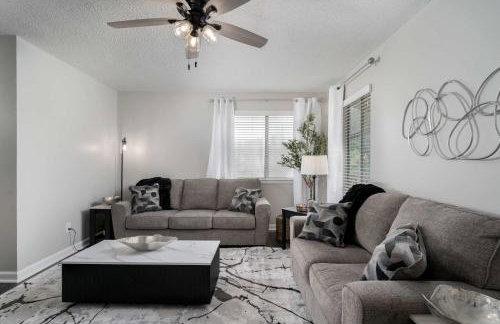 Grand Lakes Condo - Renovated 2BR-1 5BA Condo - Near UA - Foto 5