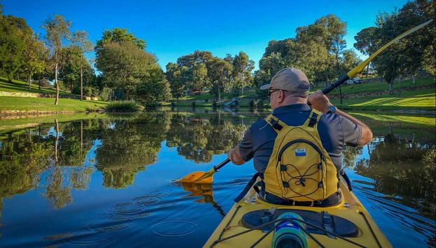 Tour de caiaque pelo rio Torrens - Foto 2, Remando pelo rio Torrens