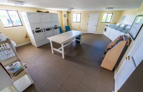 Lovely 2 Bedroom Beachfront Condo - Foto 33