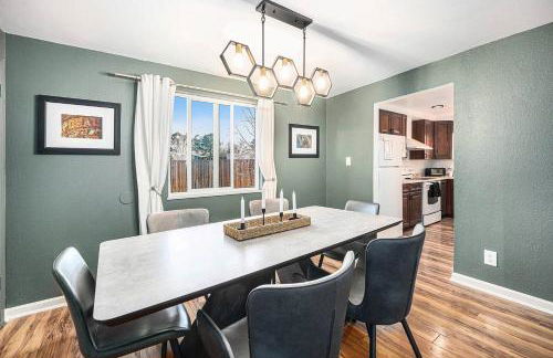 DenverRed Rocks 6BR Sleeps 14 Hot Tub - Foto 6