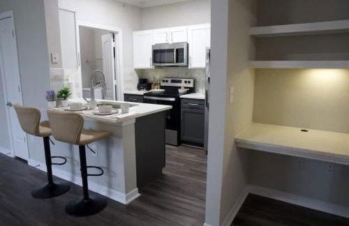 Peaceful 1BR Close to Nature Trails & Shopping - Foto 10