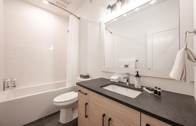 Grizzly Ridge Getaway Brand New, Hot Tub, Sleeps 11 - Photo 16