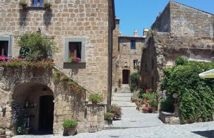 Blue House Near Bagnoregio-overlooking the Umbrian Mountains and Tiber Valley - Foto 128