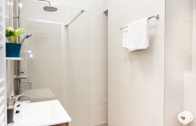 Luxury Main Square Apartments - Photo 20