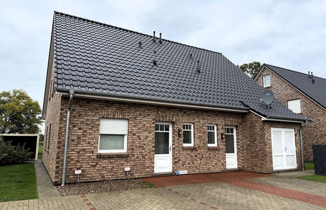 Ferienhaus mit Garten - Photo 1