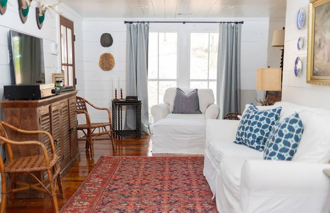 Classic Lakeside Cottage Masters Rental - Foto 8