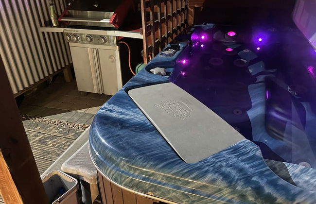 Urban Retreat Hot Tub Bar Ev Charger - Foto 15