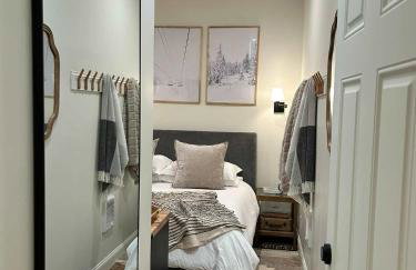 Stylish King Suite-FP-Hot Tub-Walk to All In OT - Photo 5