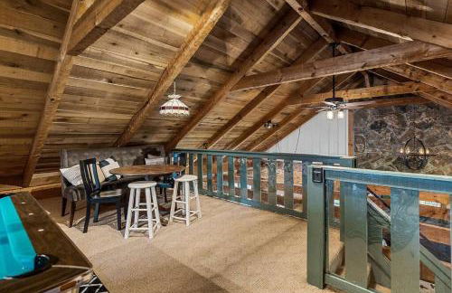 Rustic Cabin, Dock, Firepit, Kayaks & Games - Foto 7