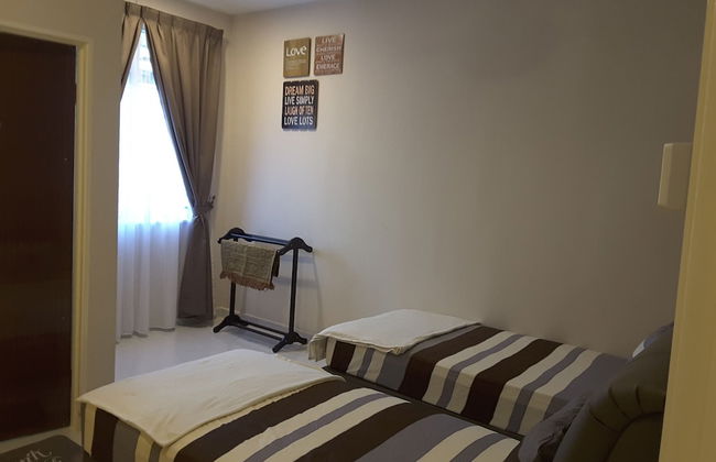 Laman Kurnia Holiday House - Photo 2