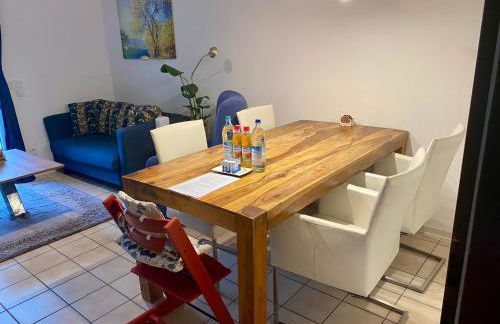 Gemütliche und voll ausgestatette 2 Zimmer Ferienwohnung am Wörthsee mit Terrasse, Grill, Schaukel, Doppelbett oder getrennte Betten fußläufig zu S-Bahn nach München und See, ideal zum Entspannen aber auch zum Arbeiten - Foto 3