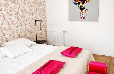 Evasion chic au coeur de la ville et proche plage - Garage privé - Foto 7