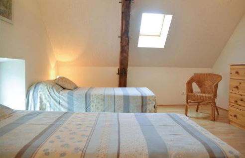 Stunning Home In Parcay Les Pins - Photo 15