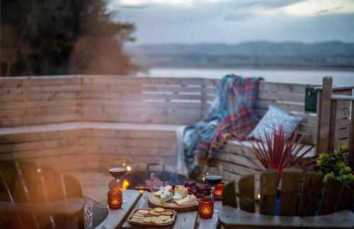 Seaview Cabin Sleeps 2 -hot Tub - Parking - Photo 44