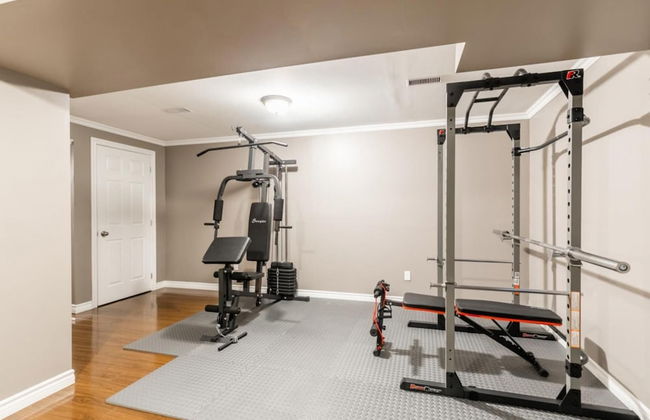 Luxury 3BR 2 5BA Townhome Private HOT TUB GYM BBQ Sauna - Foto 10