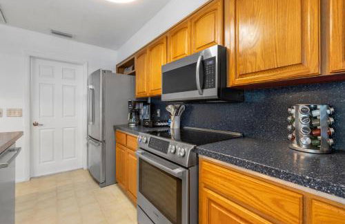 Relaxing Coastal Comfort - Heated Pool - Photo 50