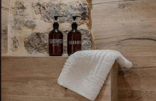 El Patio de Vespasiano-Calera- vistas a la iglesia junto al puerto - Photo 23