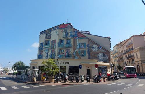 Place du Suquet - In the hart of old Cannes - 2 Min Walking distance from Palais de Festivals and Beaches - Photo 51
