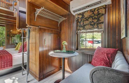 1920s Red Rock Caboose Bike Hike Explore - Foto 13