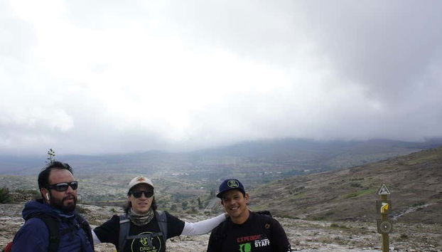 Walking along the Sendero del Capitán