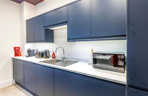 Modern Silverstone with FREE PARKING by Prescott Apartments - Foto 17