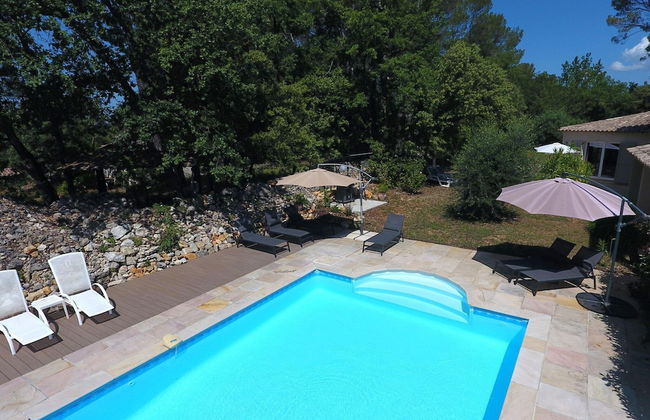 Magnificent Holiday Home With Pool - Foto 24