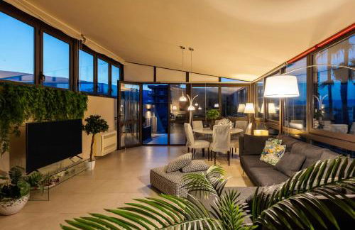 Luxury Panoramic Loft with heated pool near Catania, Taormina, the Sea and Mount Etna by SicilianRelaxingHomes - Foto 61