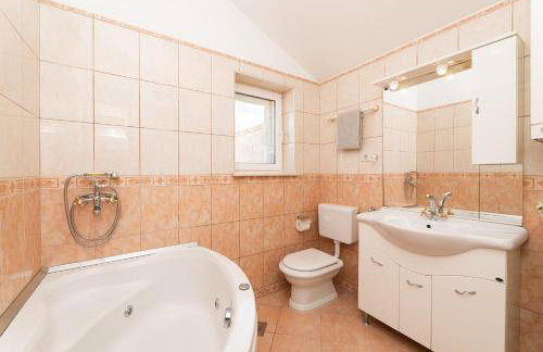 VILLA AGAPE - Three bedroom villa on 15k m2 olive grove - Incredible 360 view - Free parking - Private pool and jacuzzi - Foto 28